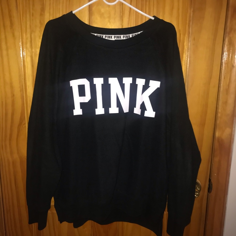 🆕 NWOT VICTORIA’S SECRET PINK COZY SWEATSHIRT